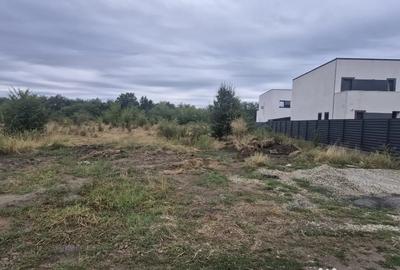 Teren în Albota