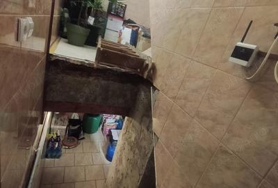 Apartament cu 3 camere semidecomandat în Traian - 1