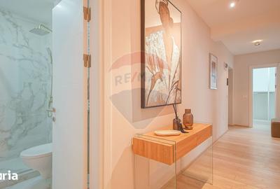 Apartament cu 3 camere decomandat în Tractorul