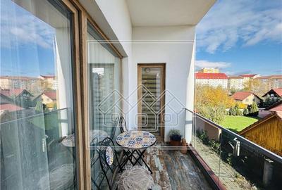 Apartament cu 3 camere nedecomandat în Șelimbăr