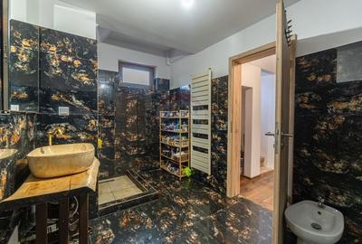 Casa / Vila cu 6 camere de vanzare in Tarlungeni - 14