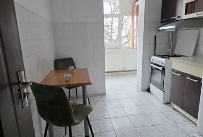 Garsonieră decomandată în Nicolina - 4