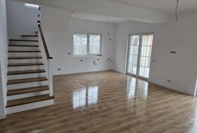 Casă cu Teren 300 Mp în Giarmata - 2