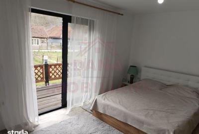 Casă cu 2 camere cu Teren 800 Mp în Rusca - 5