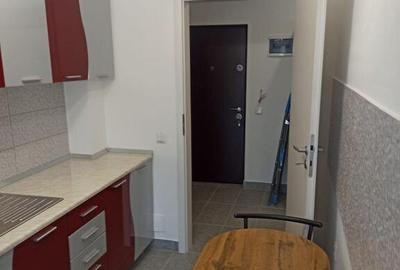 Garsonieră decomandată în Central - 7