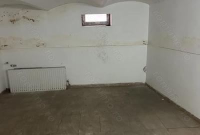 Spațiu comercial, de 120 mp, în P-ța Maria - 5