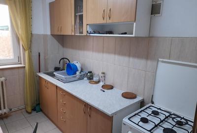 Inchiriez 4 camere ultracentral pt. muncitori - 12