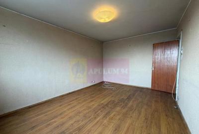Apartament cu 3 camere decomandat în Berceni - 1