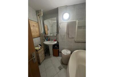 Apartament cu 2 camere decomandat, mobilat în P-ța Victoriei - 11