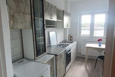 Apartament cu 2 camere decomandat în Central - 3