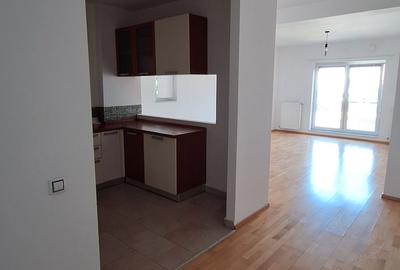 Apartament cu 2 camere decomandat în Subcetate - 3