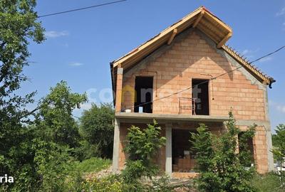 Casă cu 4 camere cu Teren 500 Mp în Tureni - 2