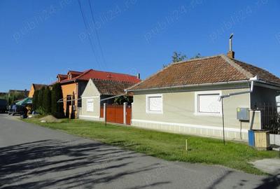 Casa renovata in Galsa, locatie foarte buna, bransamente la toate utilitatile - 12