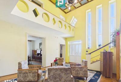 Casă cu 10 camere cu Teren 503 Mp în Central - 2