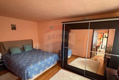 Casă cu 3 camere cu Teren 195 Mp în Mediaș - 2