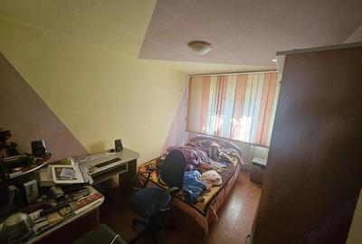 Apartament cu 3 camere decomandat, mobilat în Sud - 4