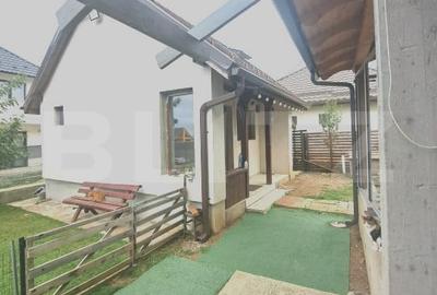 Vand 2 case la pret de una – 187.000 € (negociabil) - 2