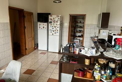 Casă cu 16 camere cu Garaj în Ana Ipătescu - 9