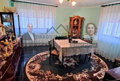 Casă cu 6 camere cu Canalizare în Est - 4