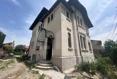 Spațiu comercial, de 800 mp, în George Enescu - 3