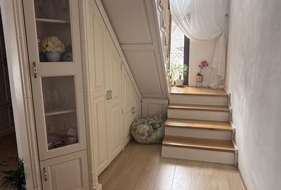 Casă cu 5 camere cu Teren 433 Mp în Central - 11