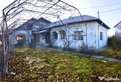 Casă cu 8 camere cu Teren 1038 Mp în Central - 17
