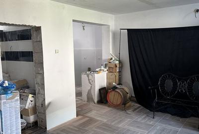 Casă cu 5 camere cu Teren 1000 Mp în Nojorid - 4