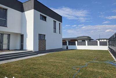 Casă cu 4 camere cu Teren 500 Mp în Cristian - 5