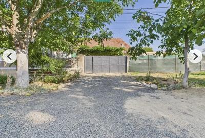 Vand casa batraneasca in centrul satului Urseni - 7