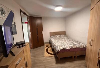 Casa cu 2 camere in curte comuna, zona Garii, 135000 Eur - 4