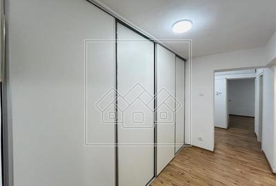 Apartament cu 3 camere decomandat în Terezian - 2