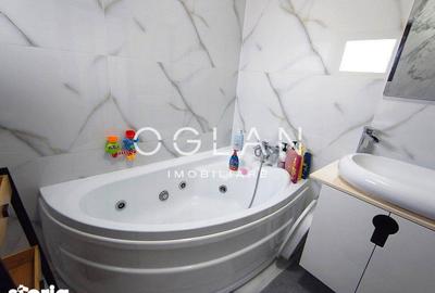 Casă cu 4 camere cu Canalizare în Central - 2