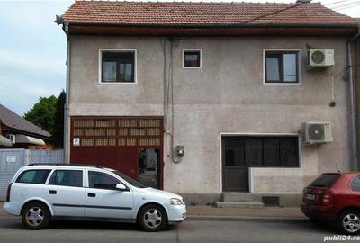 Casă cu 5 camere în Central