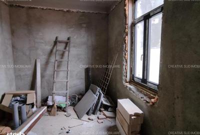 Casă cu 10 camere cu Canalizare în Furnica - 14