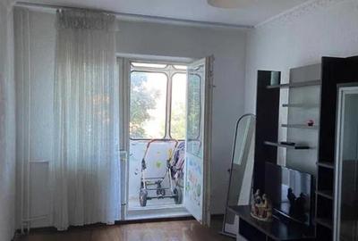 Apartament cu 2 Camere Decomandate - Etaj 2 Zona Burdujeni Cuza Voda 2 - 5