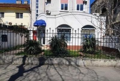 Spațiu comercial, de 80 mp, în Central - 6