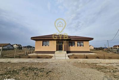 Casă cu 4 camere cu Teren 686 Mp în Oșorhei - 1