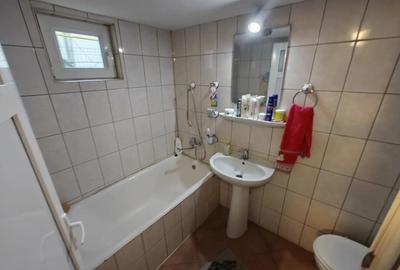 Casă cu 10 camere în Central - 13