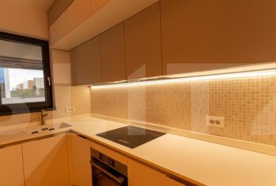 Apartament cu 3 camere semidecomandat, mobilat în Take Ionescu