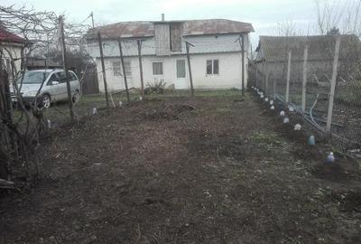 Casă cu Teren 1140 Mp în Străjescu - 2