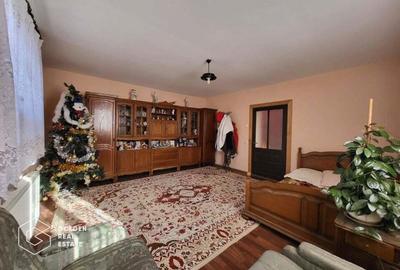 Casa cu teren de 842 mp, oras Lipova - 6