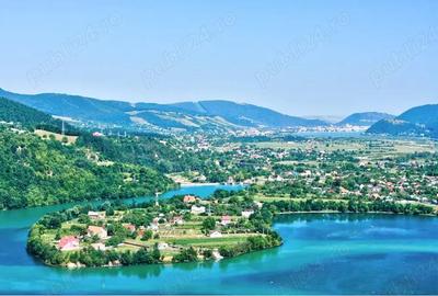 Teren 8040 Mp.La Drumul Na?ional deschidere 71 M. liniari com.Alexandru Cel Bun. - 1