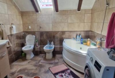 Casă cu 5 camere cu Teren 835 Mp în Satulung - 10