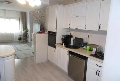 Casă cu 3 camere cu Teren 316 Mp în Dumbrăvița