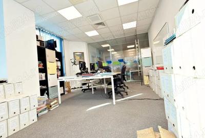 Spațiu comercial, de 35 mp, în Central - 3