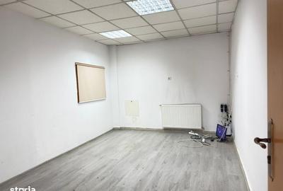 Spațiu comercial, de 93 mp, în Central - 3