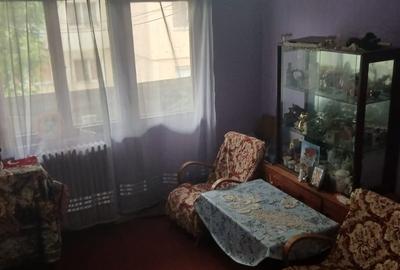 Apartament cu 3 camere semidecomandat în Central - 6