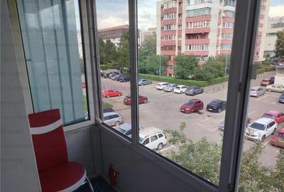 COLOSSEUM: Apartament 2 camere Faget mag Unirea - 13