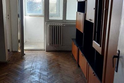 Garsonieră decomandată în Central - 1