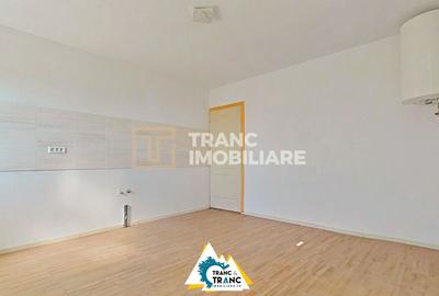 Casă cu 6 camere cu Teren 290 Mp în Sânleani - 2